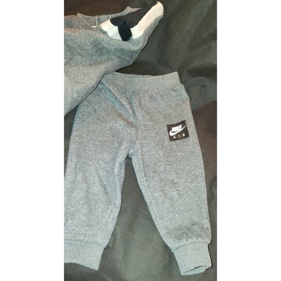 Nike Air Toddler Sweatshirt & Jogger Set 18M Gray - Picture 3 of 9
